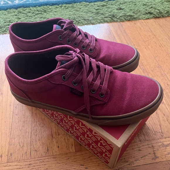 Vans 9.5 maroon gum sole - Picture 3 of 3